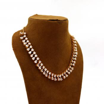  Zircon Stone Seated Necklace - Timeless Elegance and Natural Beauty